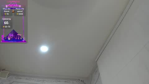 Snapshot of stephania_diamond chatting on February 16, 2:11 am online show from February 16, 2:11 am