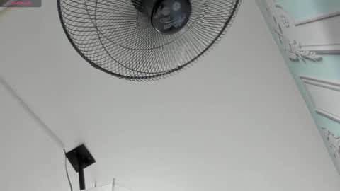 Snapshot of stephania_diamond chatting on January 8, 2:14 am online show from January 8, 2:14 am