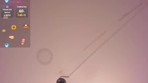 Snapshot of stephania_diamond chatting on December 17, 2:23 am online show from December 17, 2:23 am