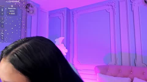 Snapshot of stephania_diamond chatting on January 24, 2:49 am online show from January 24, 2:49 am