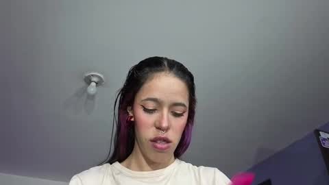 Stephania online show from March 3, 6:25 pm