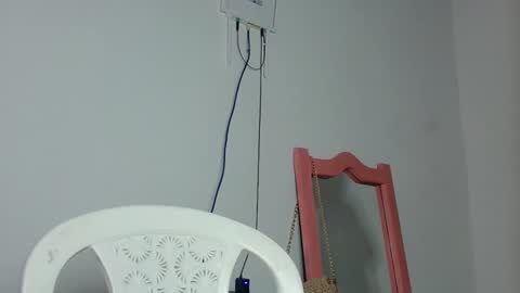 stephanie bennett online show from October 19, 3:30 am