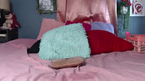 Snapshot of stephanie_golden chatting on January 14, 8:59 pm IG stephani 3333 online show from January 14, 8:59 pm