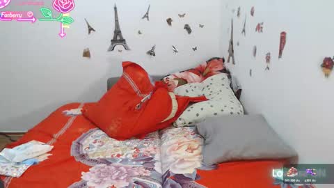 Stephanie   online show from November 27, 11:35 am