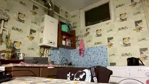 Stephani online show from February 16, 4:07 pm