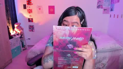 Stephanie  online show from December 28, 10:34 pm