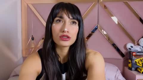 Snapshot of stephany_grand chatting on November 1, 5:50 pm stephany_grand online show from November 1, 5:50 pm