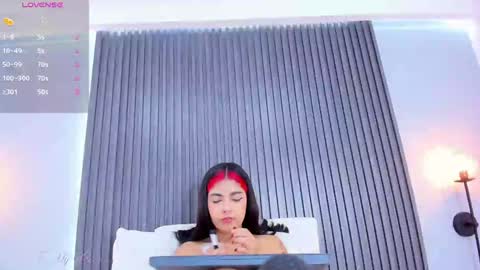  STEPHANY online show from December 29, 1:17 pm
