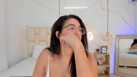 Snapshot of stephanysc chatting on February 21, 9:54 pm Stefanny online show from February 21, 9:54 pm
