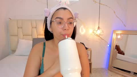 Snapshot of stephanysc chatting on March 4, 10:16 pm Stefanny online show from March 4, 10:16 pm