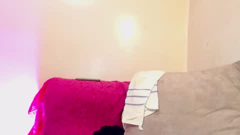 stephanyyx1 online show from February 12, 4:25 am