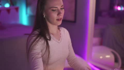 stephie0404 online show from December 12, 10:20 pm