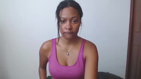 stormihills_ online show from January 17, 8:27 pm