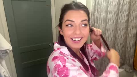 lucille beatrice luficer call me lucy online show from December 16, 4:23 am