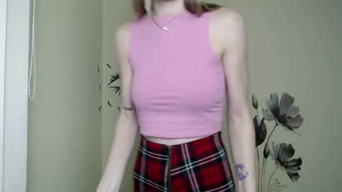 Amalia online show from December 16, 1:43 pm