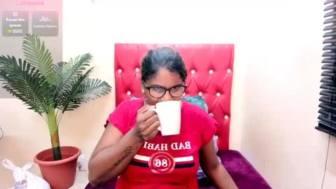 strawberry_lipz online show from September 15, 6:00 am
