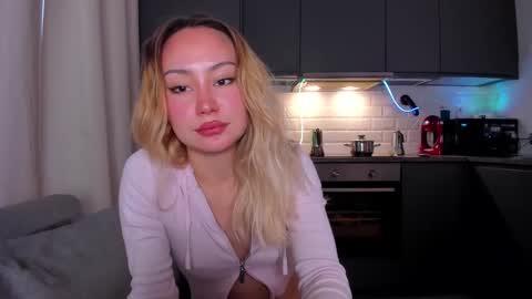 Tati and Lola online show from January 9, 12:53 pm