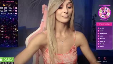 Snapshot of strongalice chatting on September 16, 10:29 pm The best athletic body on the site online show from September 16, 10:29 pm