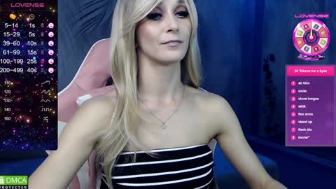 Snapshot of strongalice chatting on December 3, 10:29 pm The best athletic body on the site online show from December 3, 10:29 pm