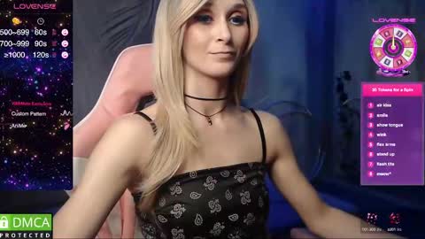 Snapshot of strongalice chatting on February 25, 10:20 pm The best athletic body on the site online show from February 25, 10:20 pm