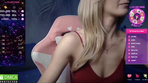 Snapshot of strongalice chatting on February 14, 10:25 pm The best athletic body on the site online show from February 14, 10:25 pm