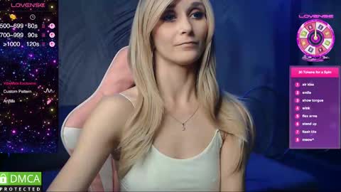 Snapshot of strongalice chatting on March 11, 10:20 pm The best athletic body on the site online show from March 11, 10:20 pm