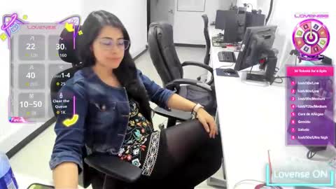 Snapshot of studcb_ chatting on October 1, 12:26 am studcb_ online show from October 1, 12:26 am