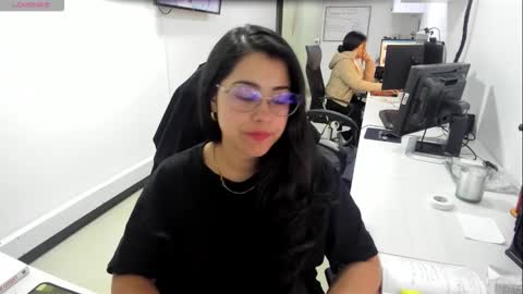 Snapshot of studcb_ chatting on October 16, 10:56 pm studcb_ online show from October 16, 10:56 pm