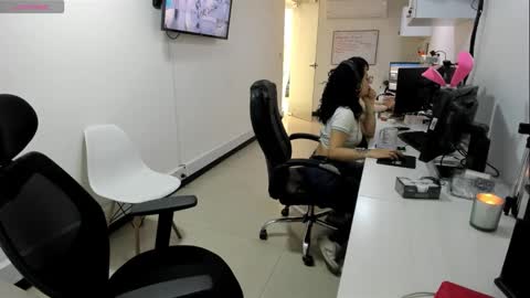 Snapshot of studcb_ chatting on October 22, 3:50 pm studcb_ online show from October 22, 3:50 pm