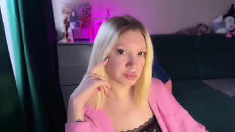 stuffy_ri online show from December 27, 5:31 am