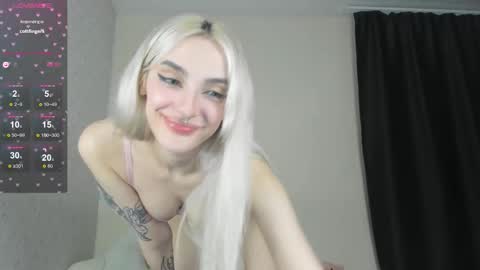 Chloe online show from October 6, 3:07 pm