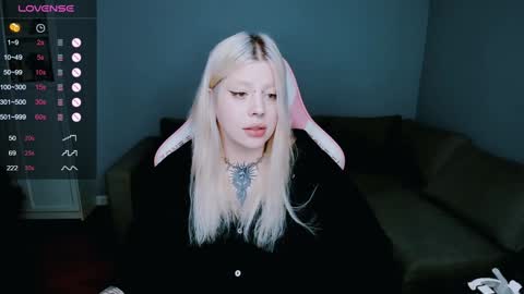 Snapshot of succubus_leslie chatting on December 28, 3:26 pm succubus_leslie online show from December 28, 3:26 pm