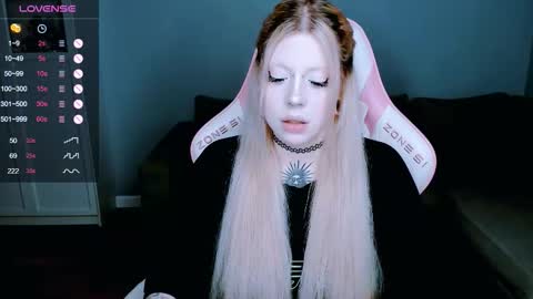 succubus_leslie online show from October 15, 11:51 pm