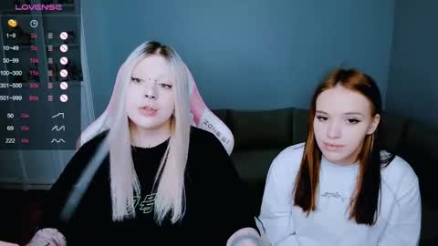 Snapshot of succubus_leslie chatting on February 16, 11:16 am succubus_leslie online show from February 16, 11:16 am