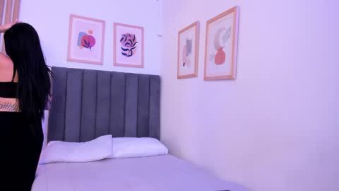 Snapshot of succubusdolly chatting on September 18, 8:07 pm Luna online show from September 18, 8:07 pm