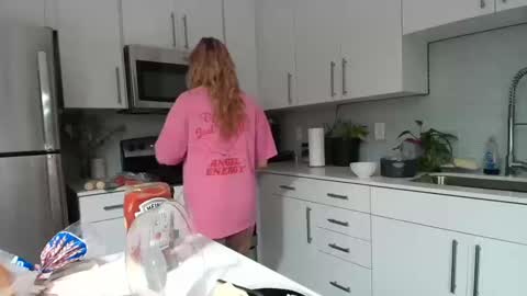 Snapshot of suerrab3304 chatting on October 10, 12:59 am suerrab3304 online show from October 10, 12:59 am