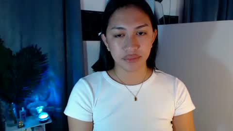 Snapshot of sugar_chloe17 chatting on March 6, 9:53 pm sugar_chloe17 online show from March 6, 9:53 pm