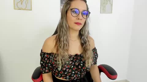 sugar_milff online show from December 21, 2:37 pm
