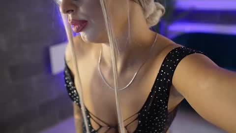 Sugar online show from October 15, 12:08 pm