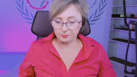 Vivien online show from January 5, 1:15 pm