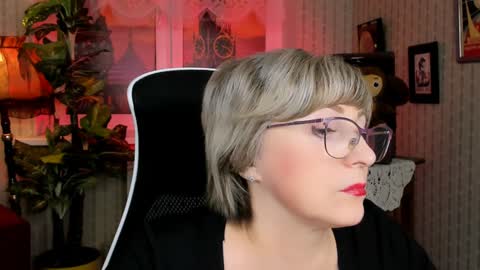 Vivien online show from December 4, 9:07 am