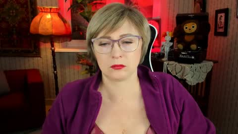 Vivien online show from December 18, 9:04 am