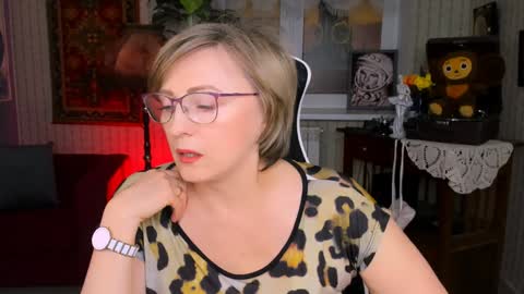 Vivien online show from January 4, 9:00 am