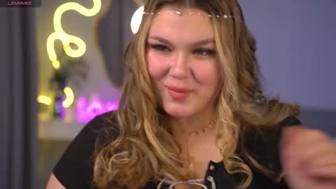 Snapshot of sugarwisp chatting on September 12, 3:30 pm Agata online show from September 12, 3:30 pm