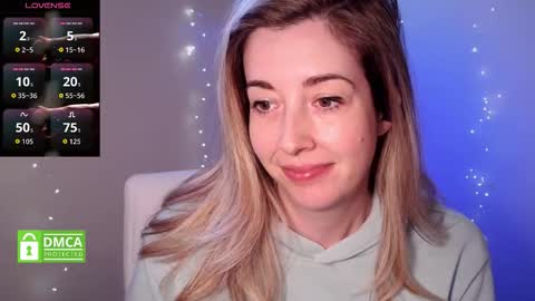 Mia online show from December 5, 5:25 pm