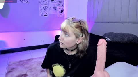    online show from December 11, 12:12 pm