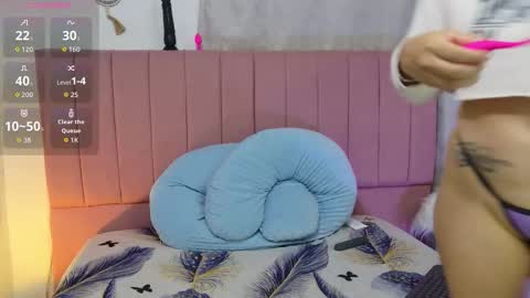 sukilove18 online show from December 20, 11:09 pm