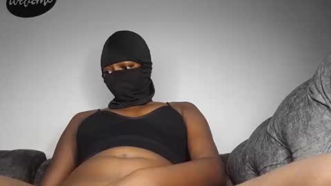 maskedtemptress online show from October 17, 2:48 am