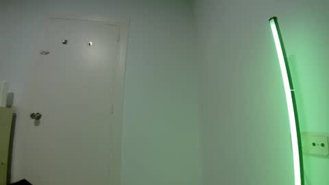 Mary Lana online show from December 1, 4:20 pm