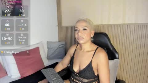 summer__night_ online show from November 10, 3:40 pm